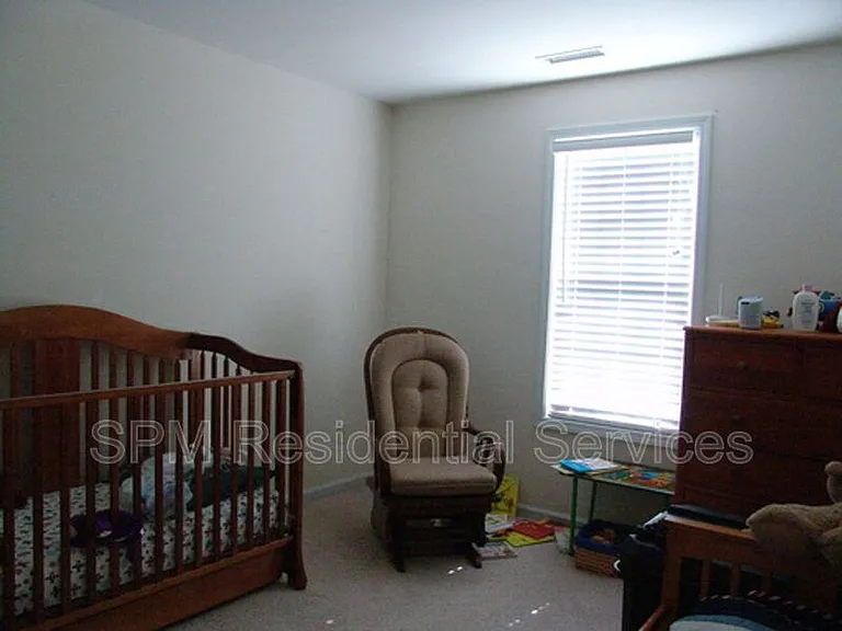 108 Lincoln Place Cir — Photo 2