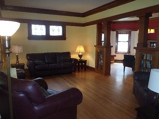 3rd image of 423 S Circle Ave