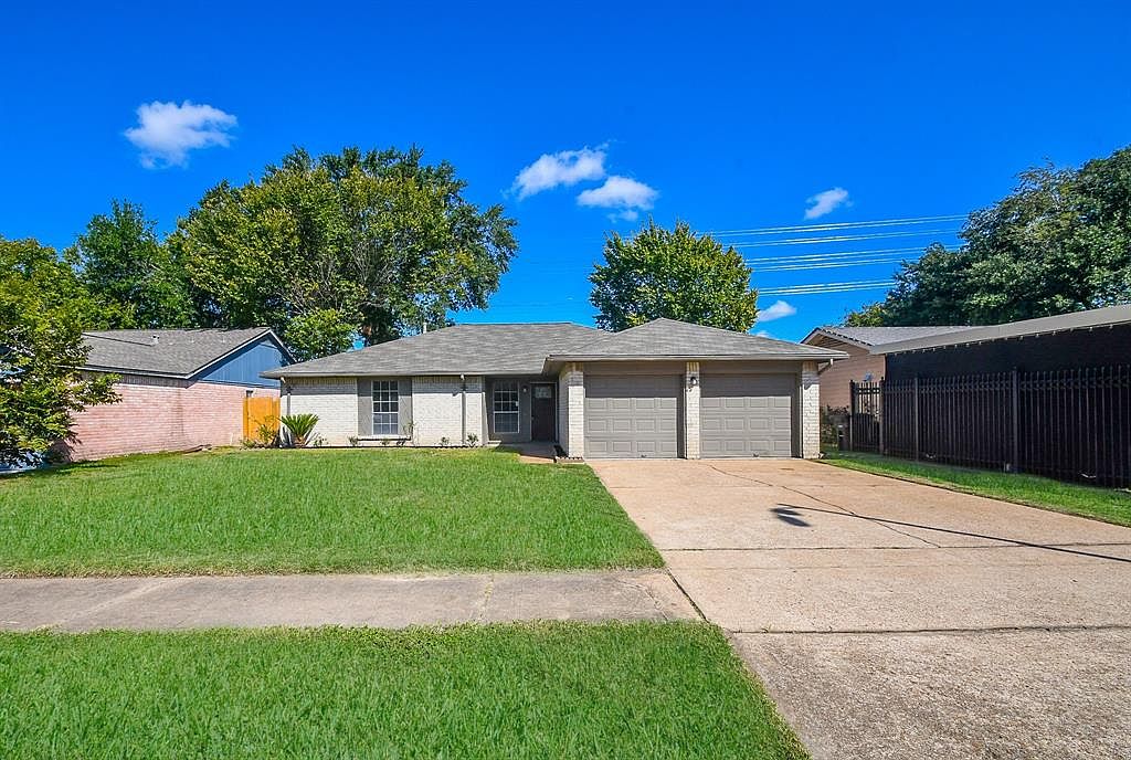 10234 Emnora Ln, Houston, TX 77043 | Zillow