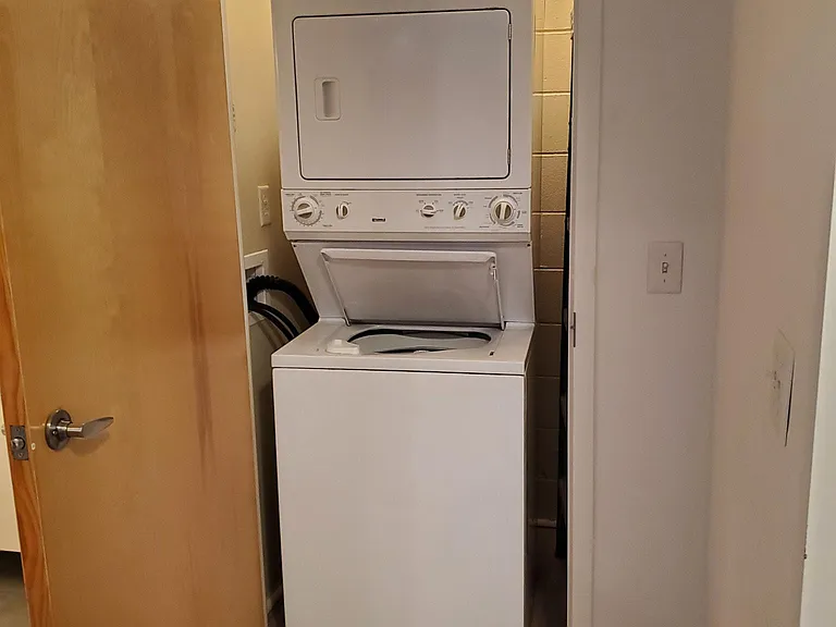 In Unit Full Size Washer and Dryer