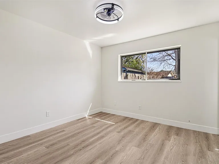 1307 Saddle Rock Dr — Photo 24