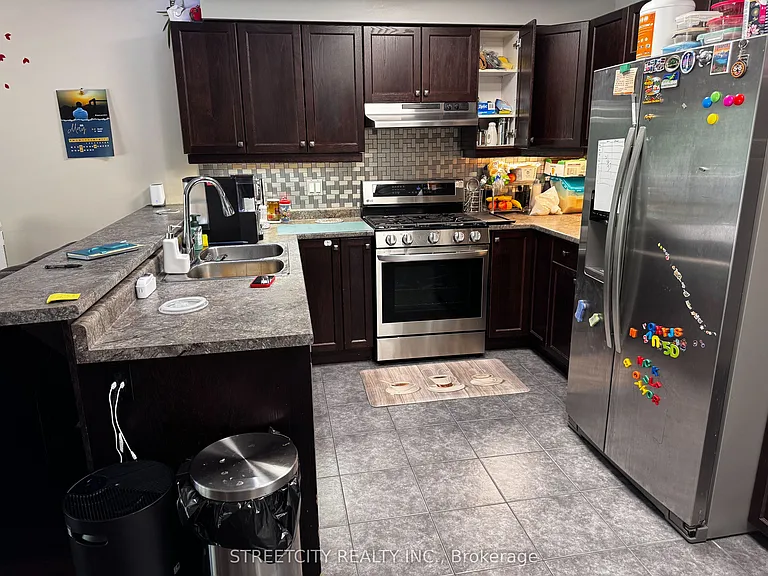 464 Commissioners Rd W #24 — Photo 4