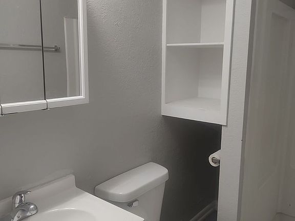 4th image of 1707 S Huntington Dr #2