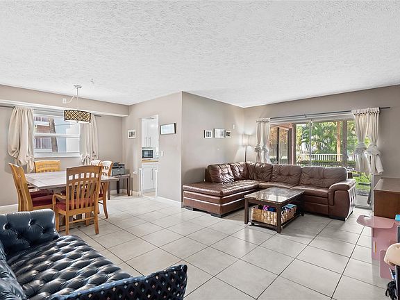 3rd image of 8002 Lagos De Campo Boulevard #B-101