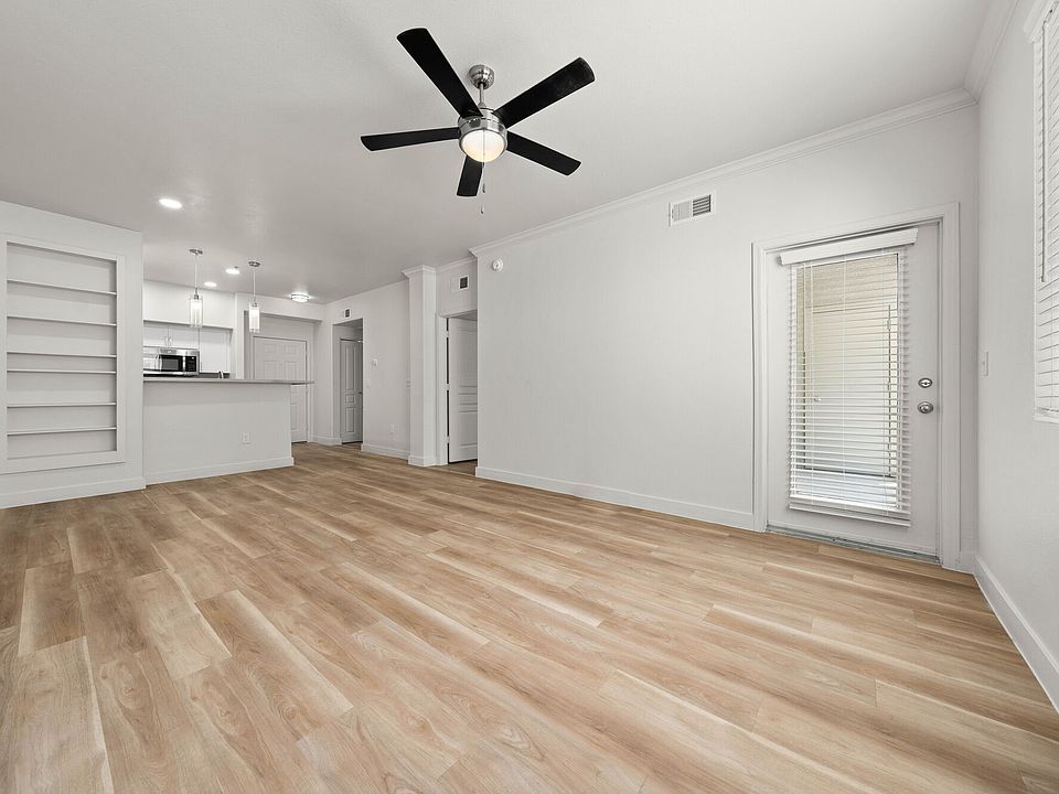 1st image of 4111 N Drinkwater Blvd APT C312