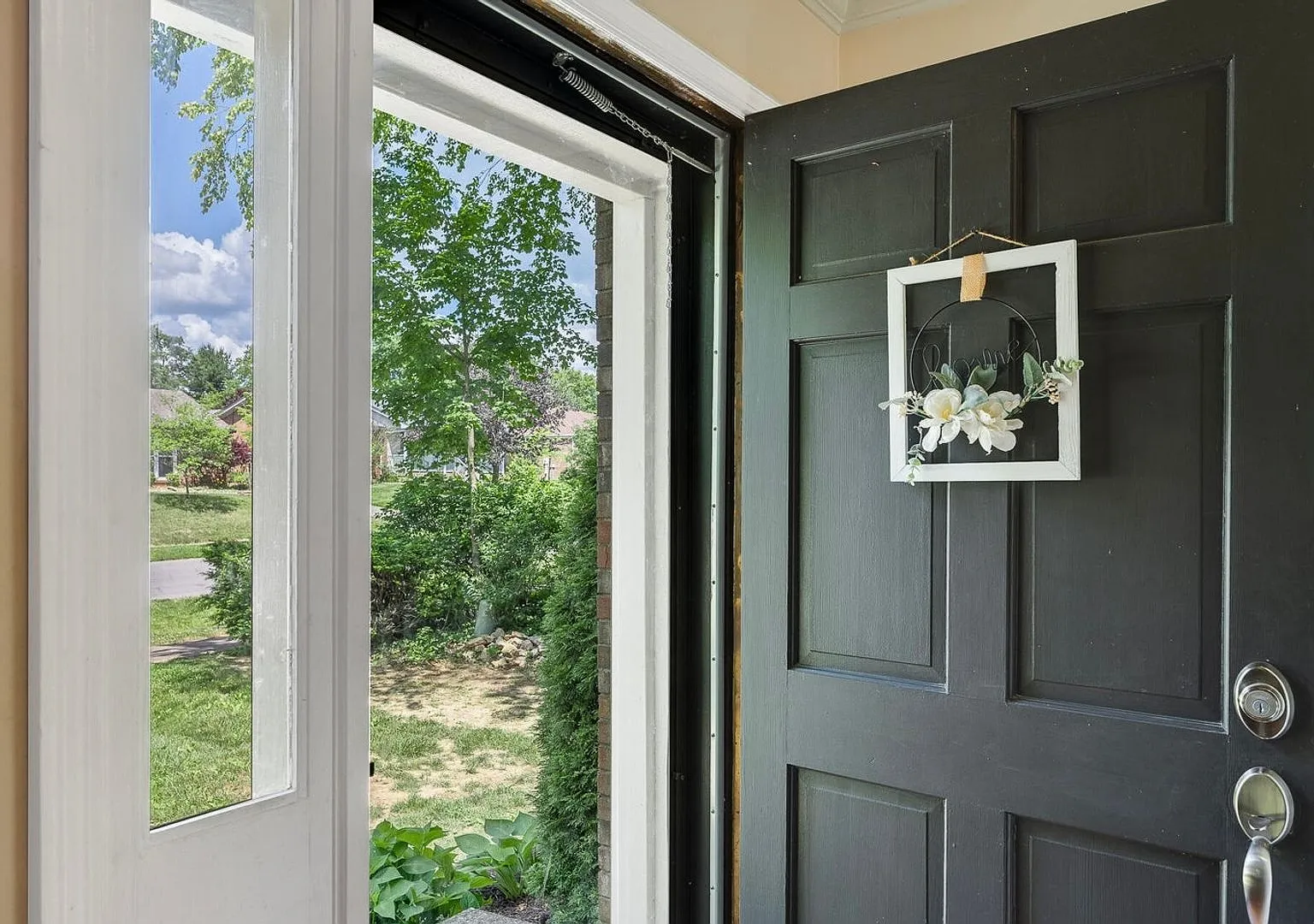 East Louisville -4 bed, 2.5 bath home — Photo 3