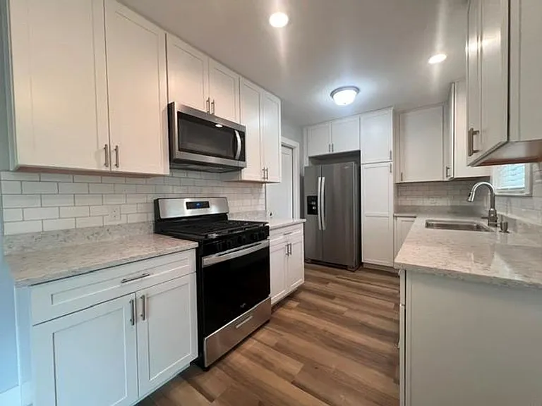200 Deen Ave — Photo 7