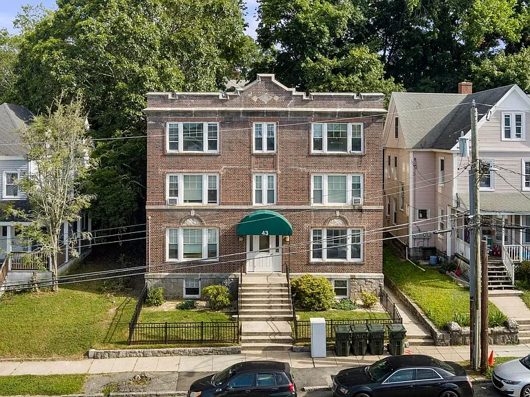 43 West St — Photo 10