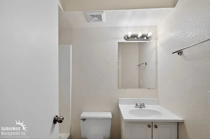 1548 W Sahuaro Dr #4 — Photo 17