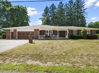 101 Lorian Dr, North Syracuse, NY 13212