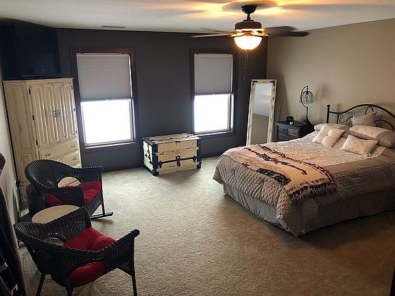 Lower level bedroom