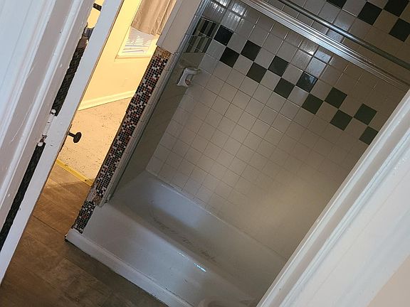 4th image of 2307 W McKinley Ave