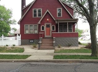 110 1st St, Wyandotte, MI 48192