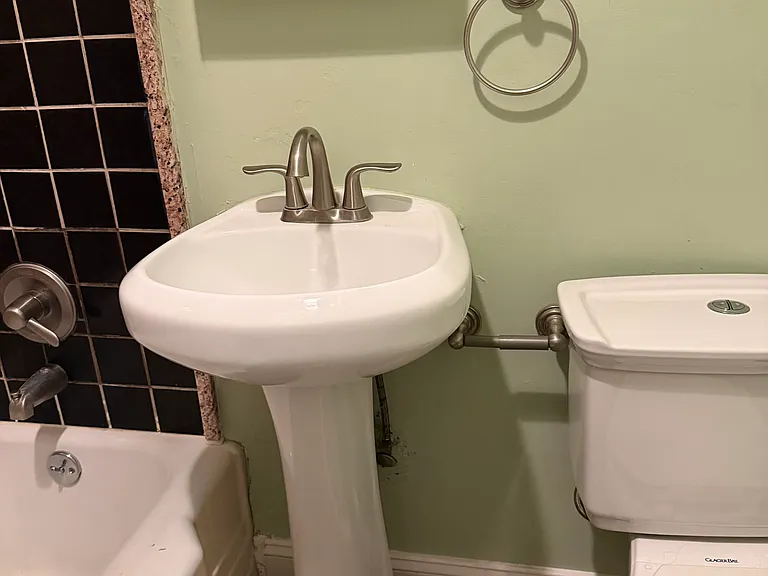 961 Hancock Ave — Photo 11
