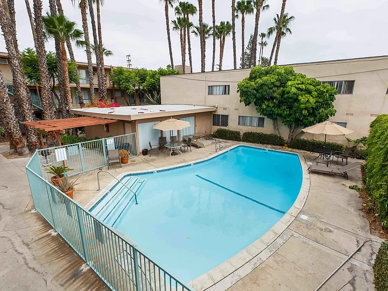 VILLA SANTA FE APARTMENTS — Photo 3