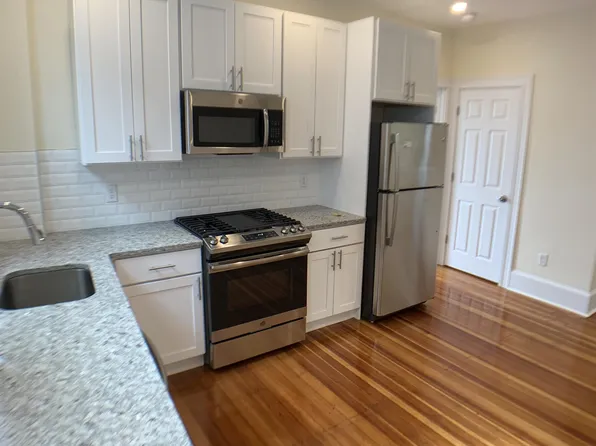 9 Seaverns Ave APT 2R, Jamaica Plain, MA 02130