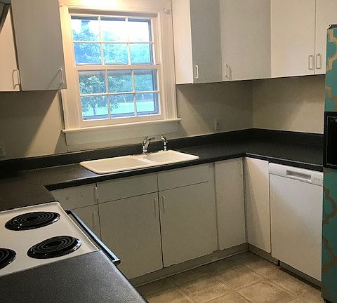 3rd image of 909 Harrison Ave #907