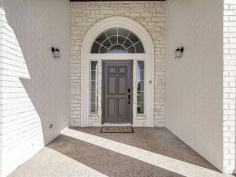 3 bed, 3000 sqft, $4,000 — Photo 2