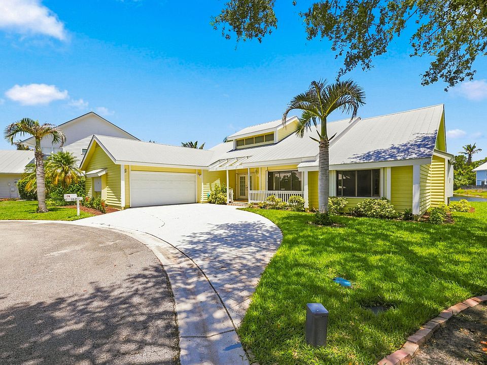 1st image of 10461 SE AMBERJACK Court