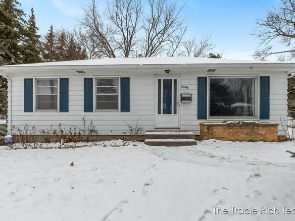 1131 Bryant St SW, Wyoming, MI 49509