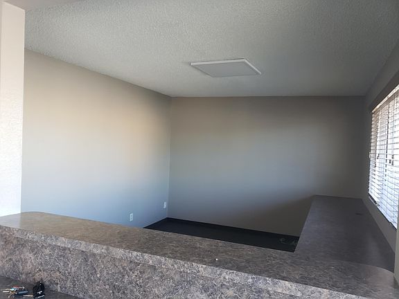 4th image of 711 N Park Ave