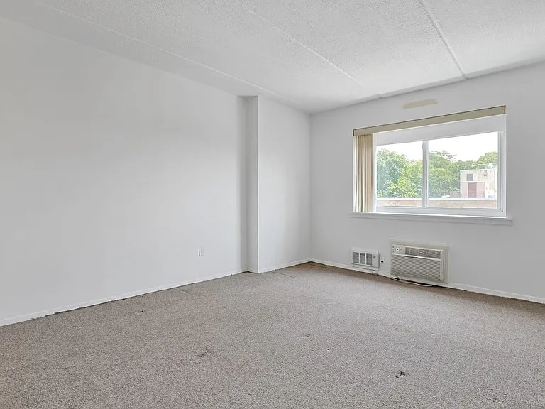 412 Benedict Ave #6C — Photo 17