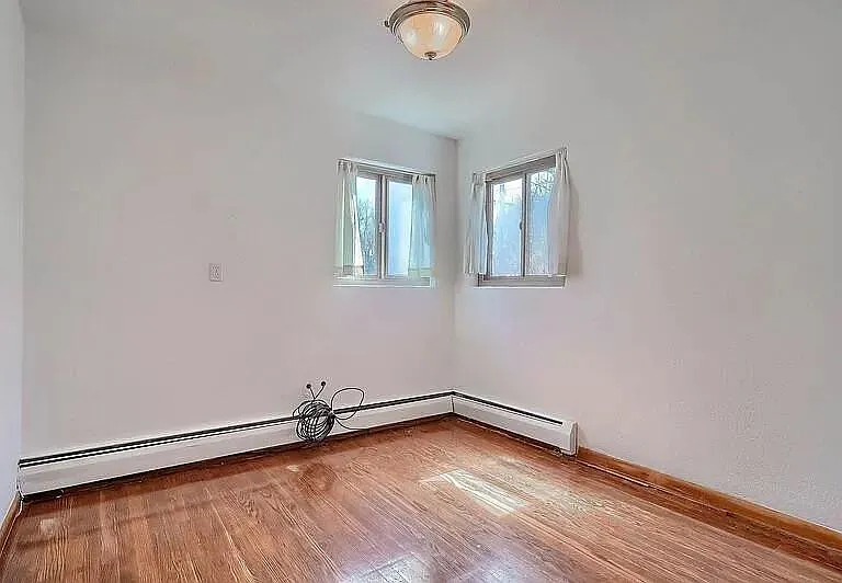 2383 S Williams St — Photo 28