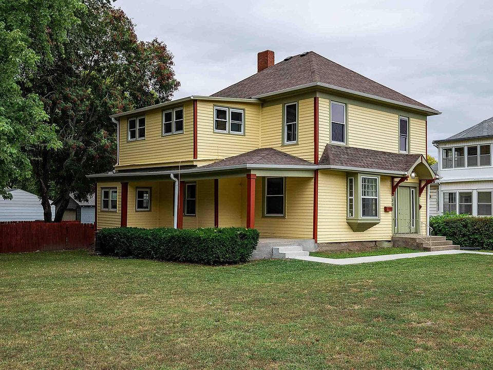 302 W Bertrand St, Saint Marys, KS 66536 Zillow