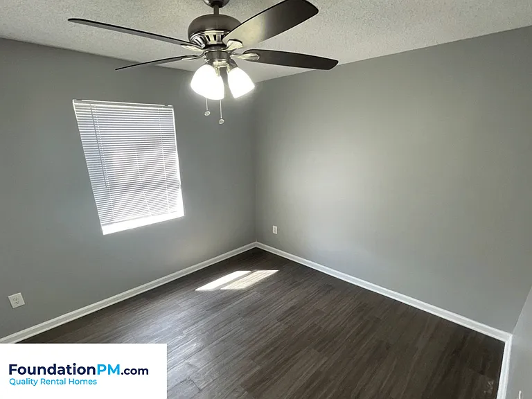 267 Greenlaw Ave #12 — Photo 10