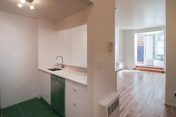 Rented by Horowitz Real Estate | media 41