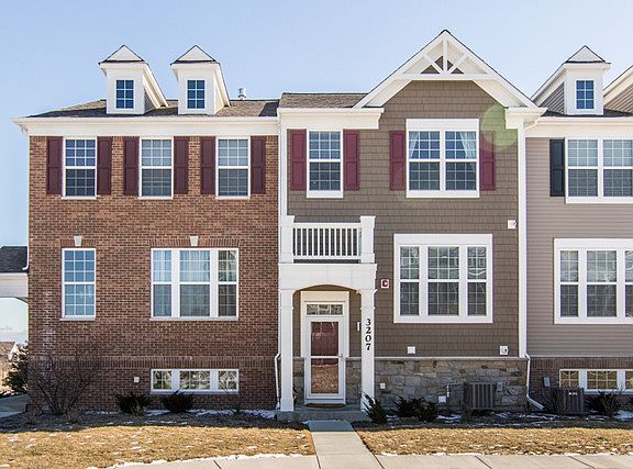 2nd image of 3207 Coral Ln #295
