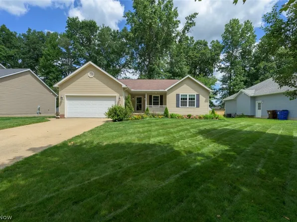 1048 Susan Rd, Ravenna, OH 44266