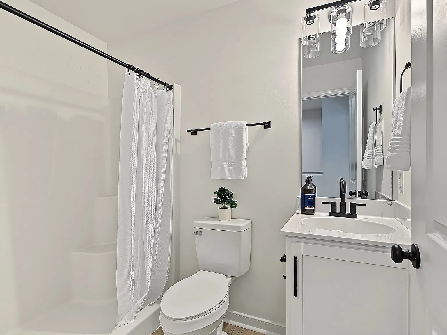 1 bed, 500 sqft, $1,750 — Photo 2