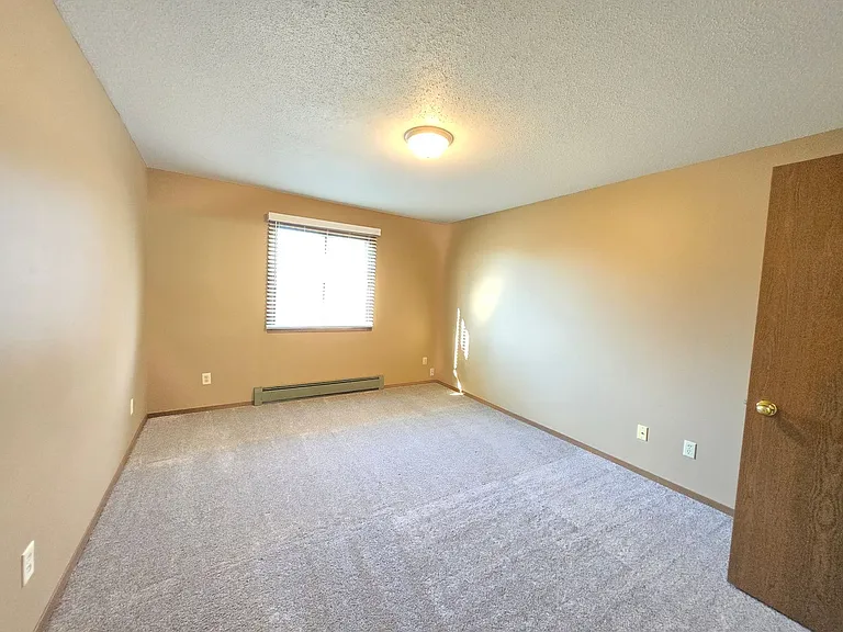 Chaplewood Apartments — Photo 9