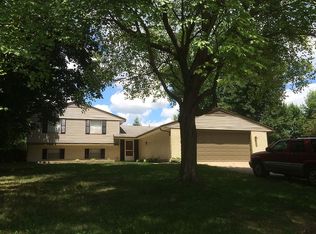 1801 Washington Creek Ln, Dayton, OH 45458