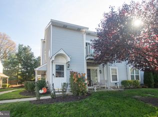 2202B Sedgefield Dr, Mount Laurel, NJ 08054