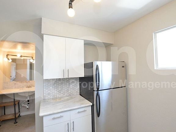4th image of 45 E Lexington Ave APT 17
