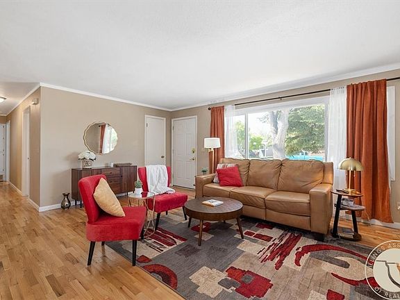 4th image of 413 Normandy Dr