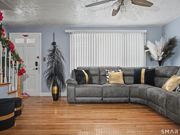 4th image of 424 Circular Avenue