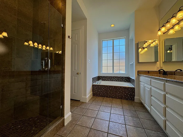 3780 Navarro Way — Photo 14