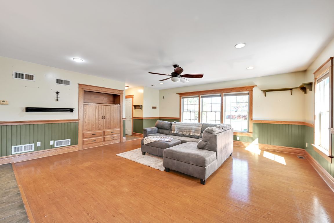 next background image