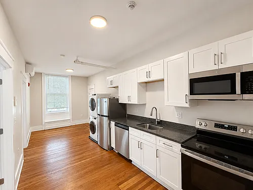 139 Troup St Photo 1