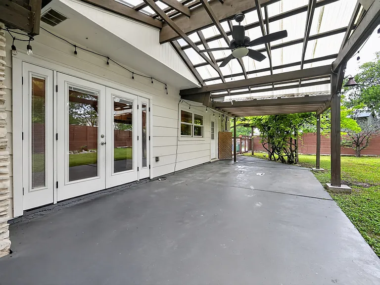 6700 La Salle Dr — Photo 30