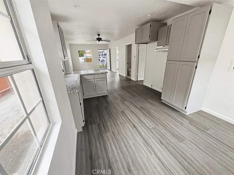 321 W 83rd St — Photo 5