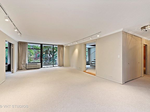 3rd image of 1430 N Astor St #4-5C