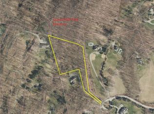 24 Overlook Dr, Mount Kisco, NY 10549