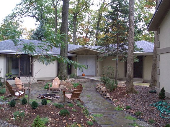 Main Entrance / Firepit