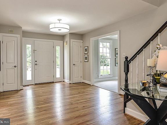 2nd image of 4308 Oak Hill Dr