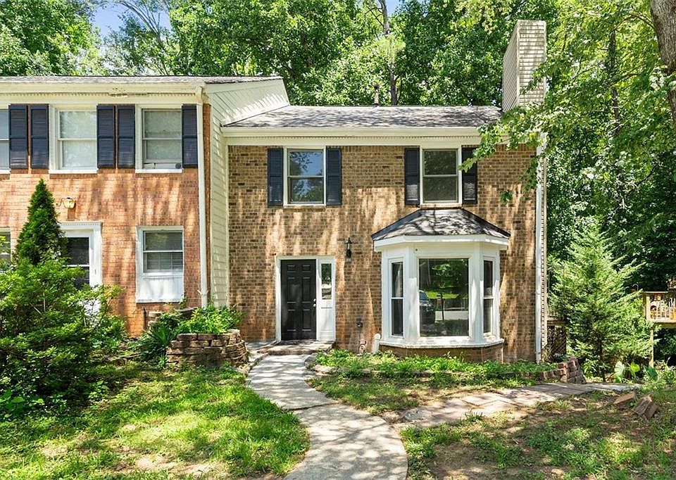 1st image of 723 Twin Brooks Ct SE