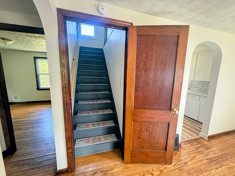 601 Melrose Pl NE — Photo 10